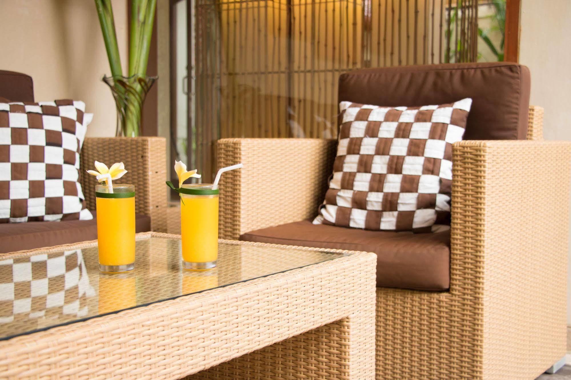 Villa Seriska Seminyak Buitenkant foto
