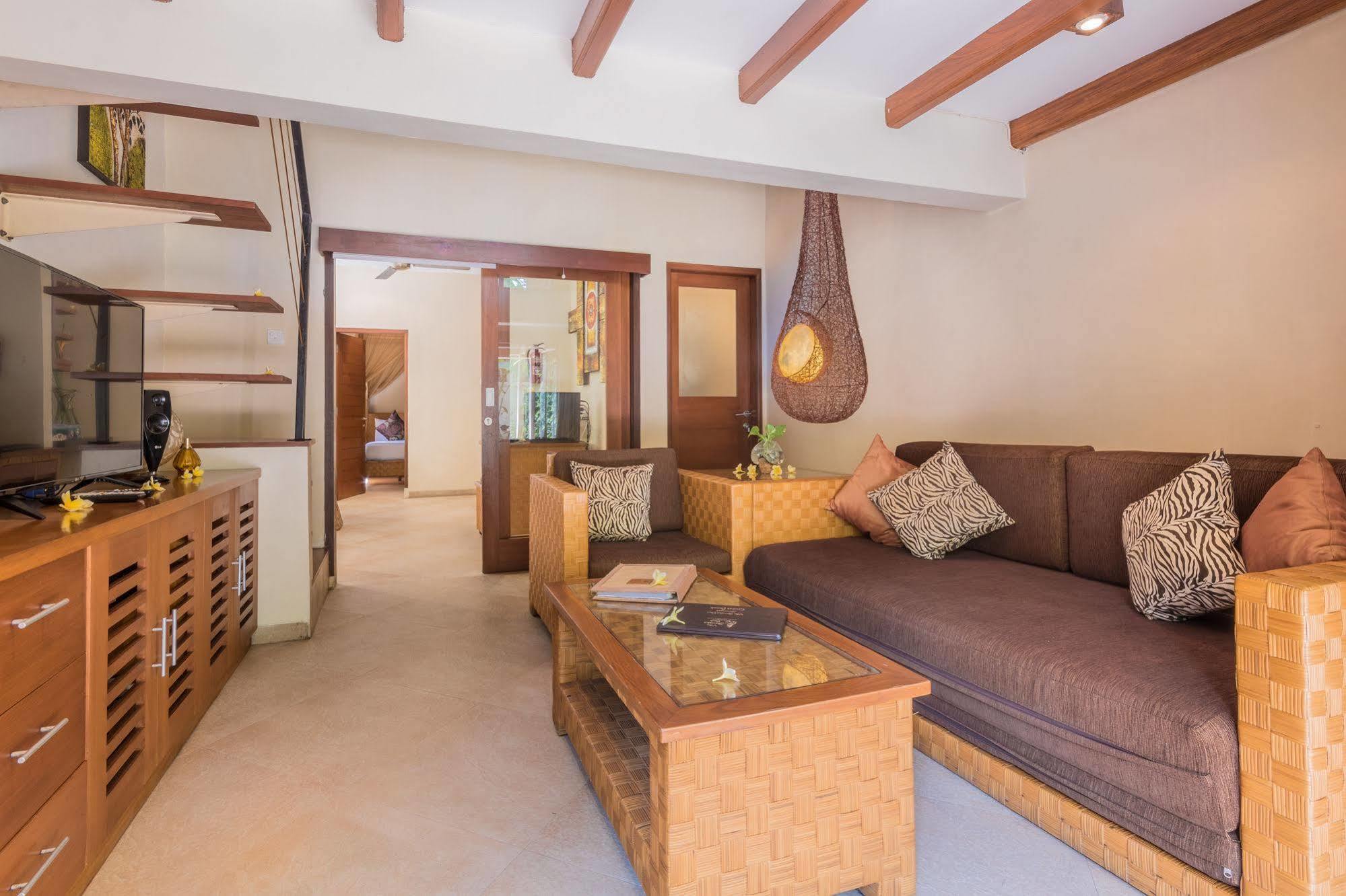 Villa Seriska Seminyak Buitenkant foto