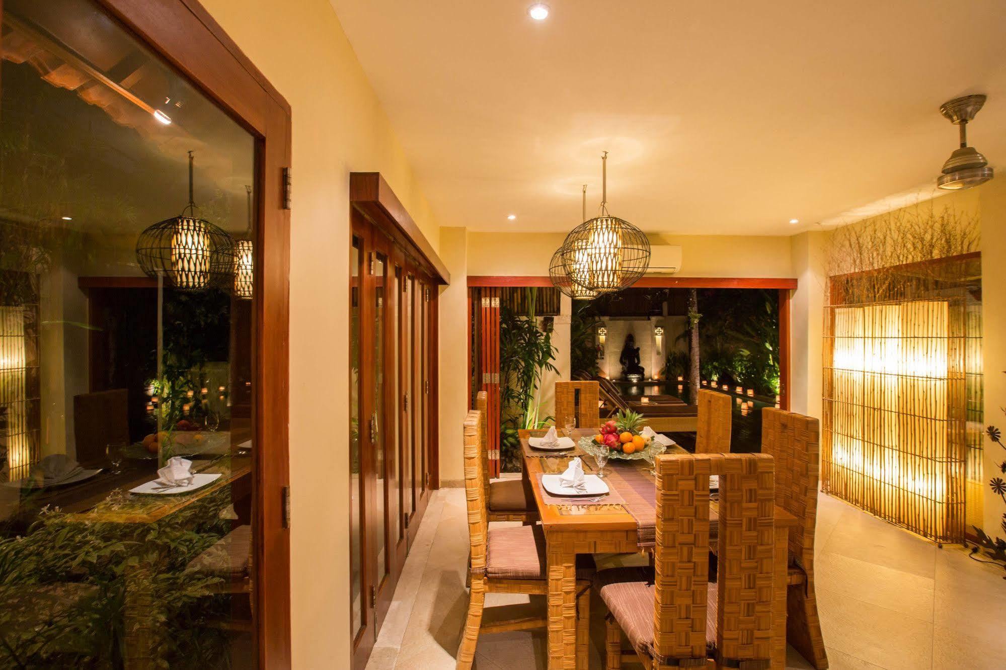 Villa Seriska Seminyak Buitenkant foto