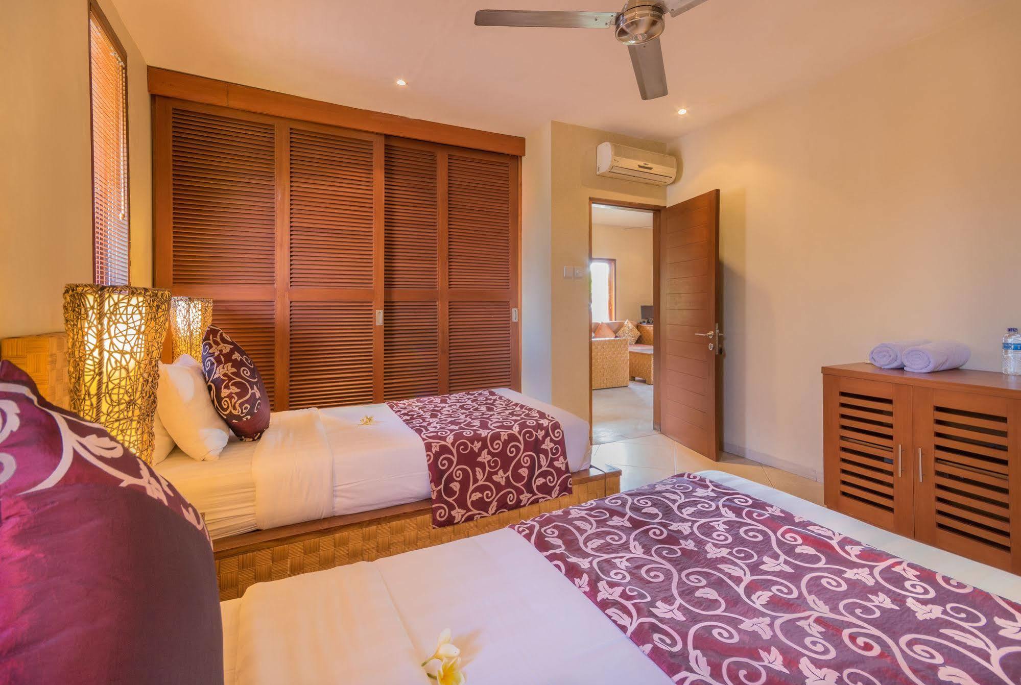 Villa Seriska Seminyak Buitenkant foto